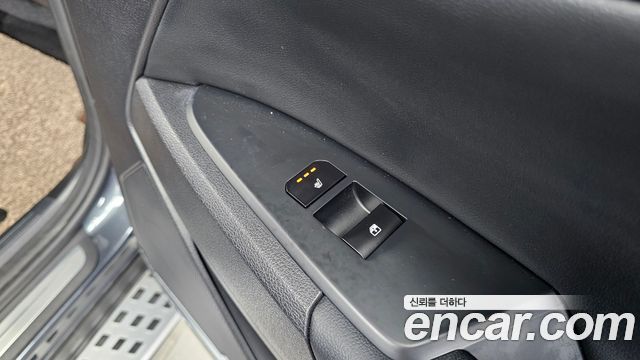Kia Sportage (V) Gasoline 1.6 Turbo 2WD Signature 2025 — фото 33