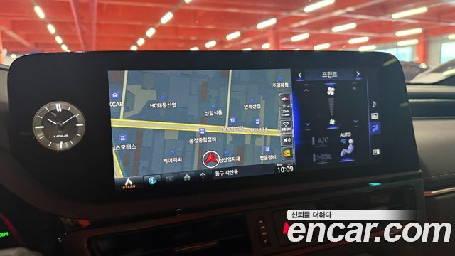 Lexus ES300h (VII) Executive 2022 — фото 16