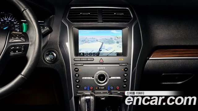 Ford Explorer 2.3 Limited 4WD 5th 2019 — фото 13