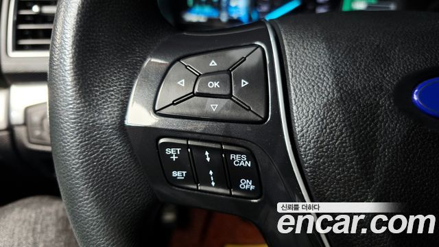 Ford Explorer 2.3 Limited 4WD 5th 2019 — фото 19