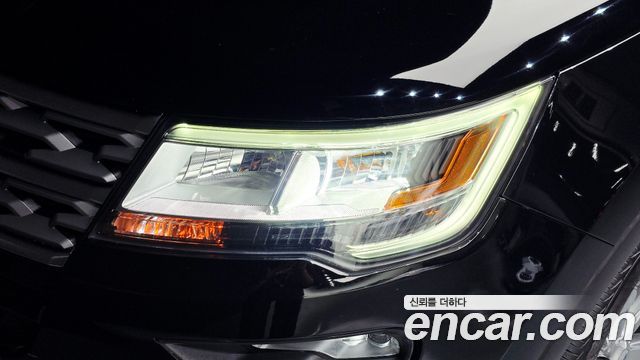 Ford Explorer 2.3 Limited 4WD 5th 2019 — фото 22