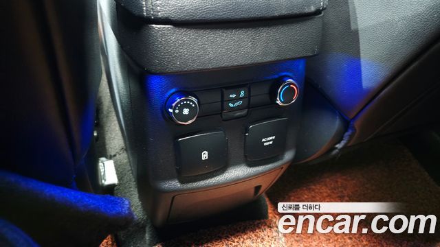 Ford Explorer 2.3 Limited 4WD 5th 2019 — фото 33