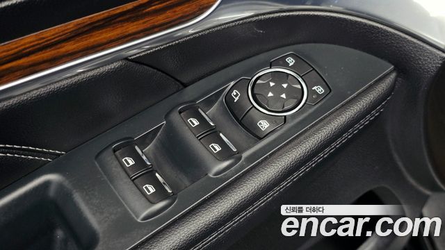 Ford Explorer 2.3 Limited 4WD 5th 2019 — фото 36
