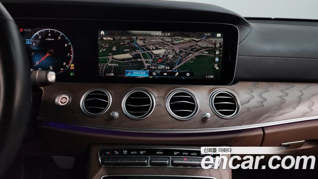 Mercedes-Benz E-Class (W213) E250 Exclusive 2022 — фото 13