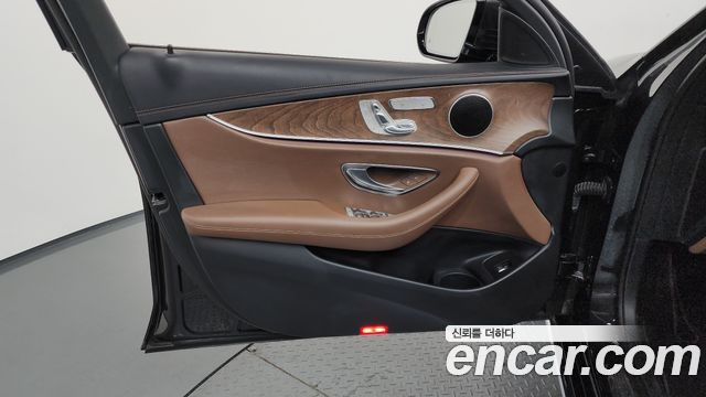 Mercedes-Benz E-Class (W213) E250 Exclusive 2022 — фото 24