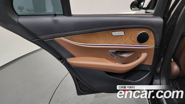 Mercedes-Benz E-Class (W213) E250 Exclusive 2022 — фото 25