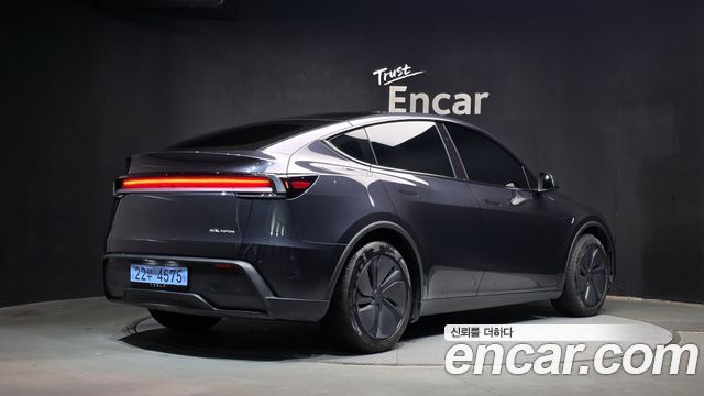 Tesla Model Y Premium Long Range AWD 2026 — фото 2