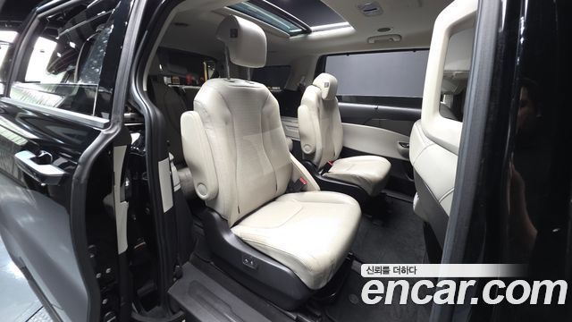 Kia Carnival (IV) Diesel 9-Seater Noblesse 2023 — фото 12