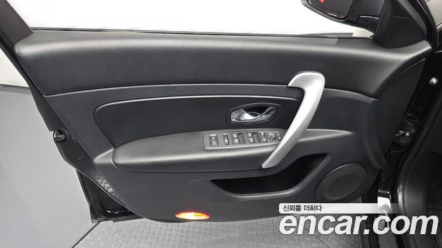 Renault Korea SM5 Nova LPLi Texi tental car SUP 2015 — фото 30