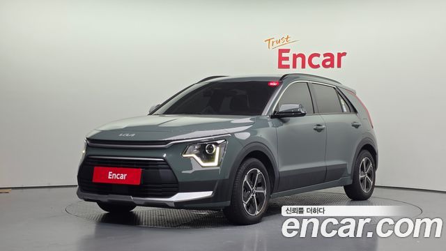 Kia Niro Prestige 2022 — фото 1