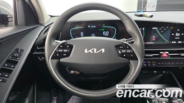 Kia Niro Prestige 2022 — фото 14