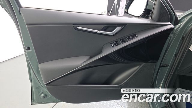 Kia Niro Prestige 2022 — фото 24