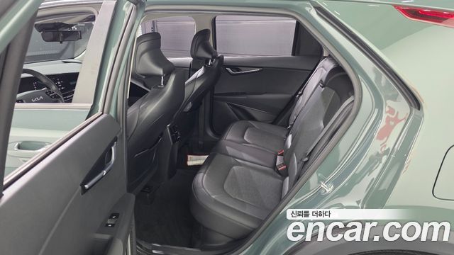 Kia Niro Prestige 2022 — фото 26