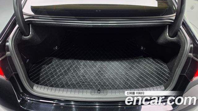 Genesis G80 3.3 GDI Premium Luxury 2017 — фото 31