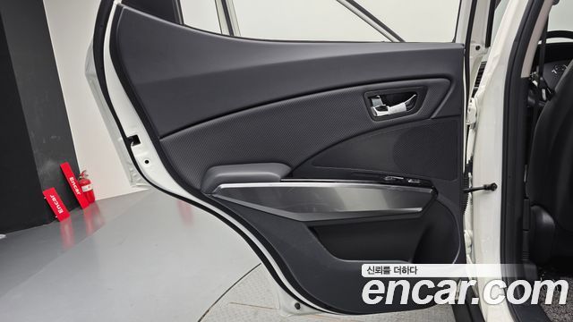 KG Mobility (SsangYong) Tivoli Air 1.5 A3 2WD 2022 — фото 31