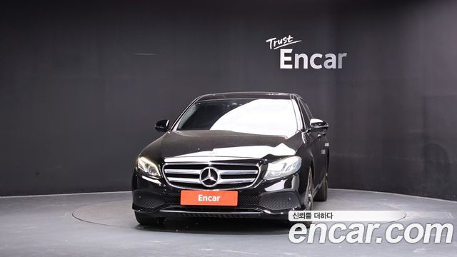 Mercedes-Benz E-Class (W213) E300 4MATIC Avnatgarde 2019 — фото 3