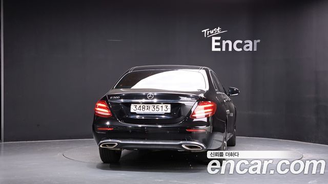 Mercedes-Benz E-Class (W213) E300 4MATIC Avnatgarde 2019 — фото 4