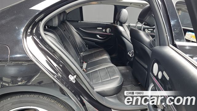 Mercedes-Benz E-Class (W213) E300 4MATIC Avnatgarde 2019 — фото 15