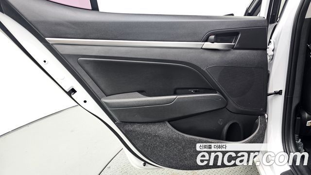 Hyundai Avante (AD) 1.6 LPi Modern(Handicapped) 2020 — фото 25