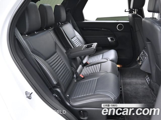 Land Rover Discovery 5 2.0 P300 S 2025 — фото 16