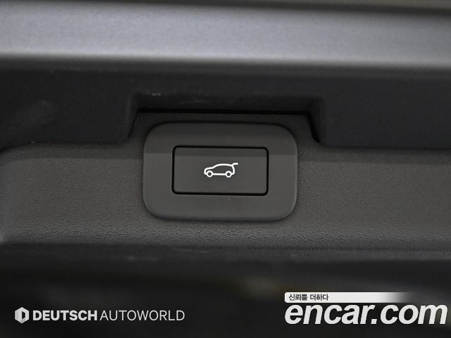 Land Rover Discovery 5 2.0 P300 S 2025 — фото 24