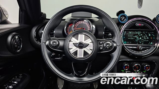 MINI Cooper Clubman Untied suit Edition 2nd 2019 — фото 13