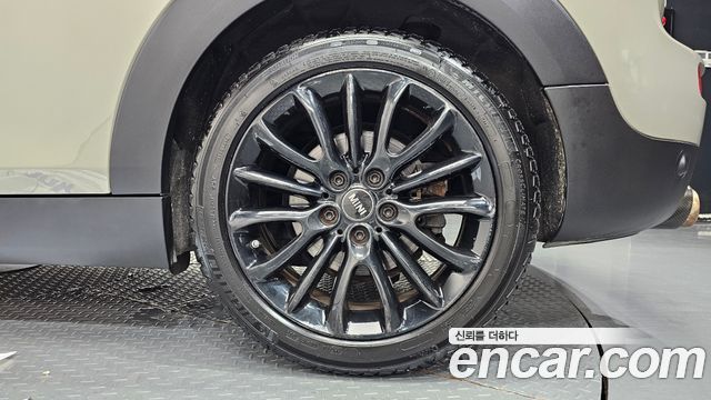MINI Cooper Clubman Untied suit Edition 2nd 2019 — фото 21