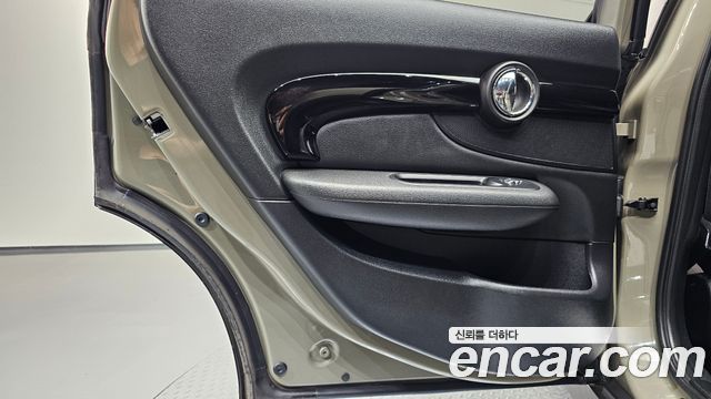 MINI Cooper Clubman Untied suit Edition 2nd 2019 — фото 25