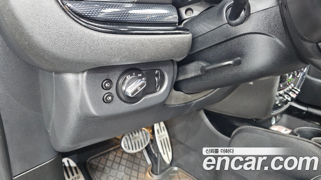 MINI Cooper Clubman Untied suit Edition 2nd 2019 — фото 28