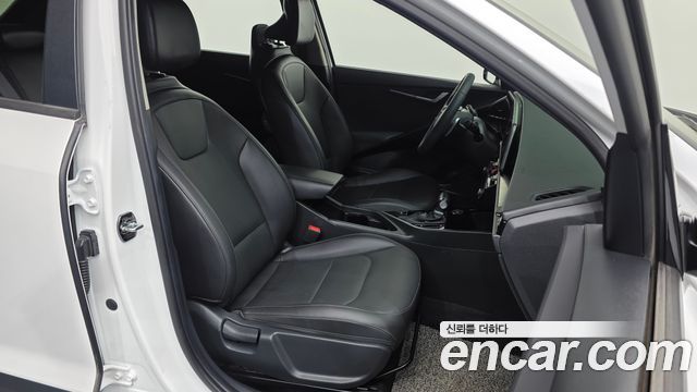 Kia Niro Trendy 2022 — фото 11