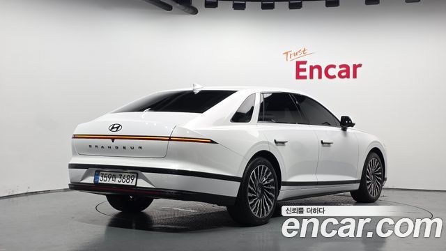 Hyundai Grandeur Hybrid (GN7) Honors 2026 — фото 2