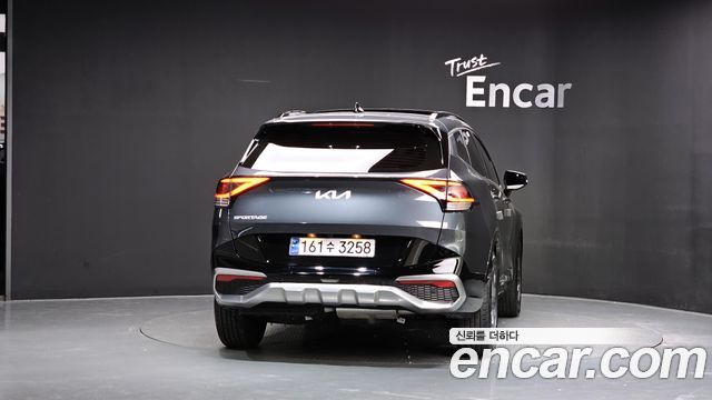 Kia Sportage (V) Diesel 2.0 2WD Nobleless 2022 — фото 4