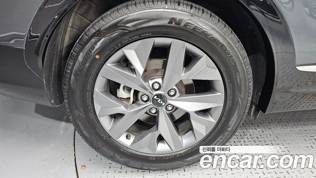 Kia Sportage (V) Diesel 2.0 2WD Nobleless 2022 — фото 5