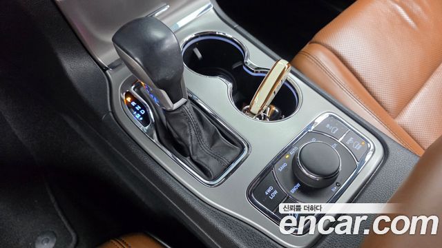 Jeep Grand Cherokee 3.6 Overland WK2 2020 — фото 9
