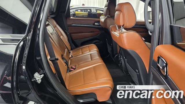 Jeep Grand Cherokee 3.6 Overland WK2 2020 — фото 16