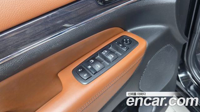 Jeep Grand Cherokee 3.6 Overland WK2 2020 — фото 34
