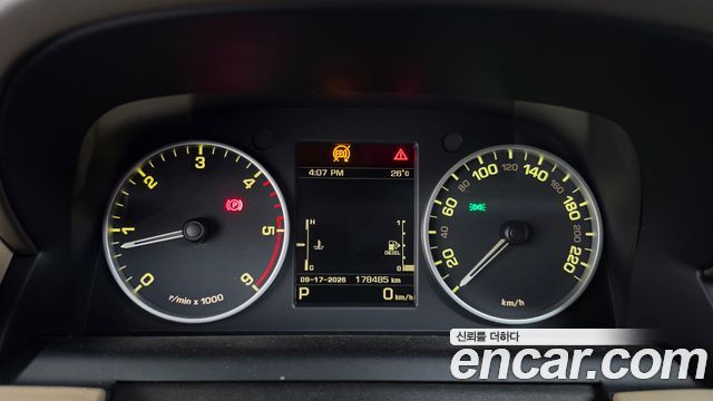 Land Rover Discovery 4 3.0 SDV6 HSE 2015 — фото 8