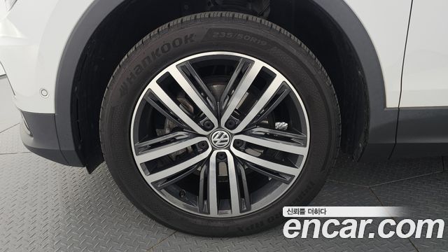 Volkswagen Tiguan Allspace 2.0 TDI Prestige 2020 — фото 5