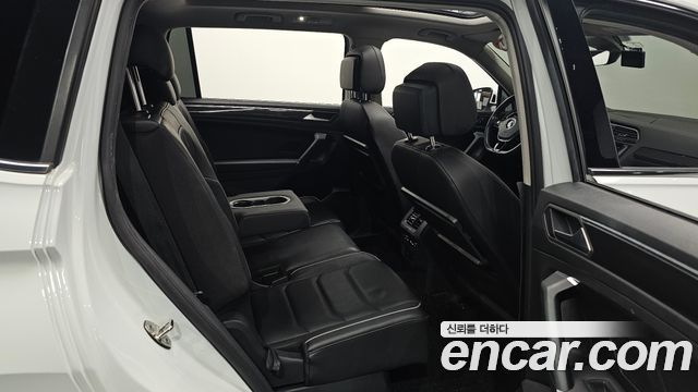 Volkswagen Tiguan Allspace 2.0 TDI Prestige 2020 — фото 26