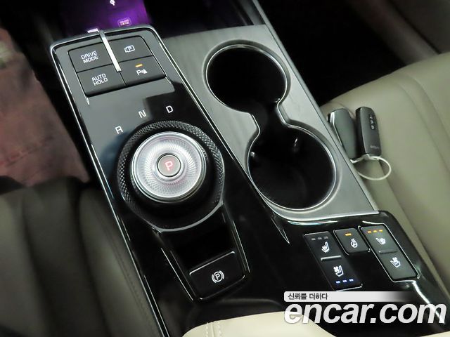 Kia K8 2.5 Gasoline 2WD Noblesse 2022 — фото 16