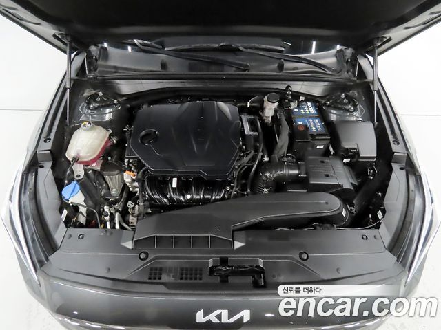 Kia K8 2.5 Gasoline 2WD Noblesse 2022 — фото 23