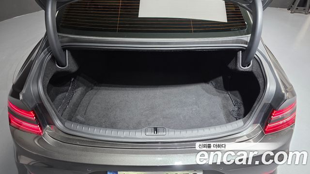Genesis G80 (RG3) Gasoline 3.5 Turbo AWD 2025 — фото 18