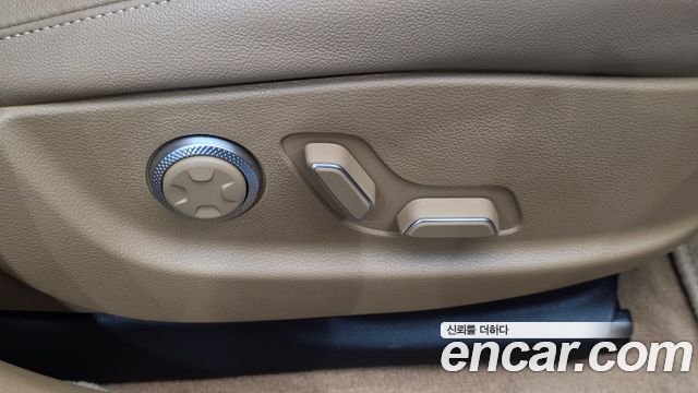 Genesis G80 (RG3) Gasoline 3.5 Turbo AWD 2025 — фото 31