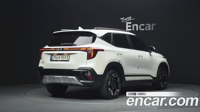 Kia Seltos Gasoline 2.0 2WD Signature 2023 — фото 2