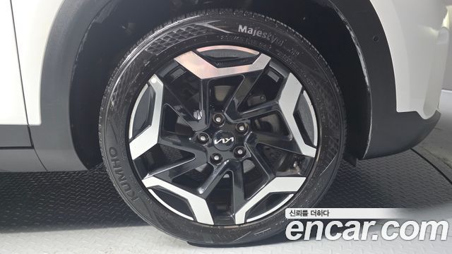 Kia Seltos Gasoline 2.0 2WD Signature 2023 — фото 21