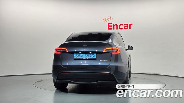 Tesla Model Y Long Range AWD 2022 — фото 4