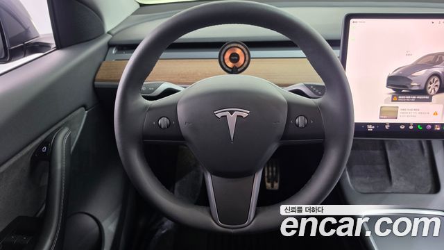 Tesla Model Y Long Range AWD 2022 — фото 14