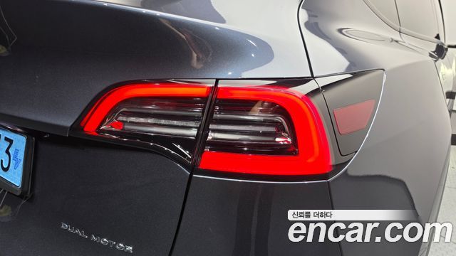 Tesla Model Y Long Range AWD 2022 — фото 23