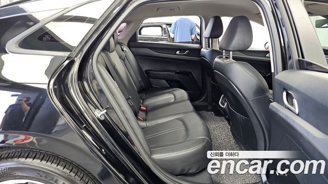 Kia K5 (III) 2.0 Prestige 2022 — фото 12