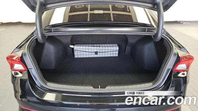 Kia K5 (III) 2.0 Prestige 2022 — фото 20